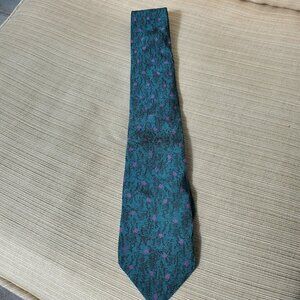 Multicolored tie